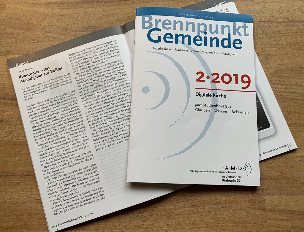 Der aufgeschlagene Artikel und das Titelblatt des Magazins. GUBZ91bC.jpg-medium