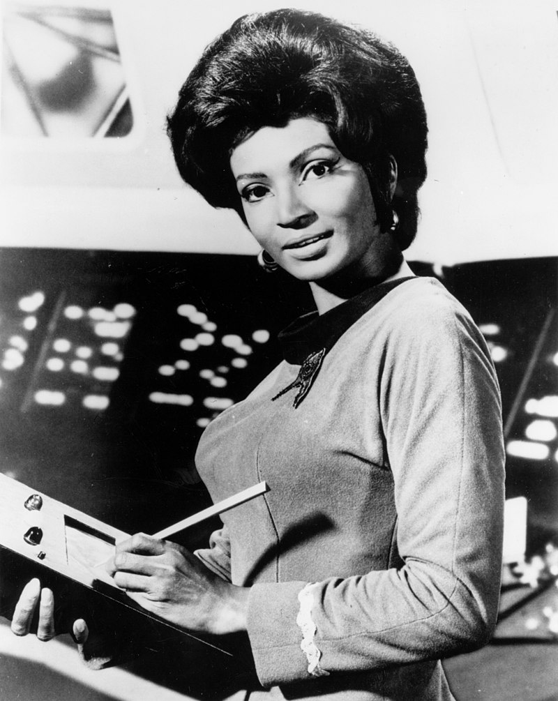 Uhura auf dem schwarzweiß Foto im Jahr 1977, das ich als Ava verwende.