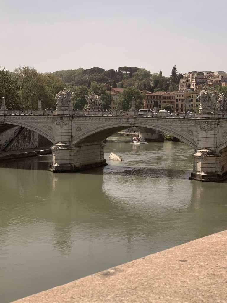 Die Brücke Viktor Emmanuels II. wie im Text beschrieben.