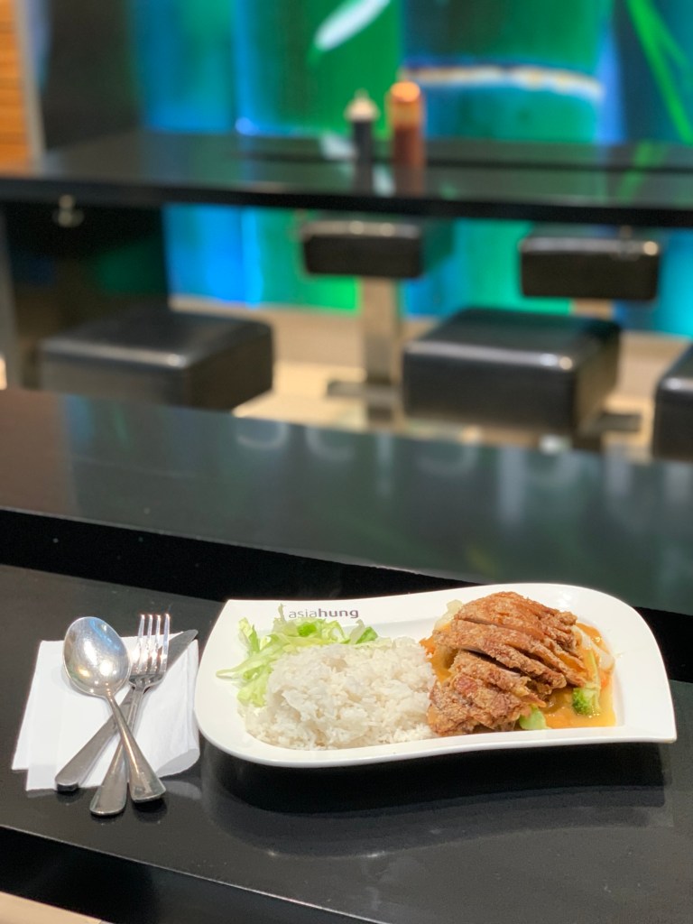 Mein Teller mit Essen bei Asiahung.